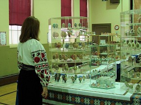 VIEWING THE PYSANKY
